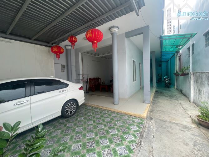 ✅Nhà mặt tiền đường Dương Hiến Quyền, cách biển chỉ 170m, giá tốt . - 2