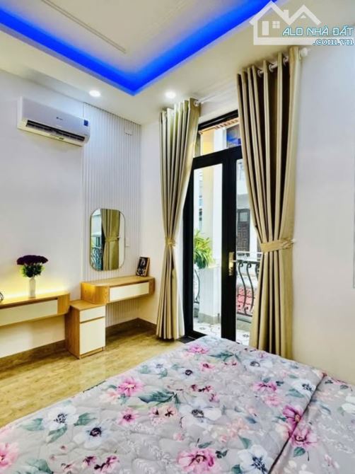 Bán nhà hẻm Phạm Thế Hiển, Q.8, P.6. DT 225m2, 2 tầng, 2PN. Sổ đỏ chính chủ, giá 6.8 tỷ. - 2