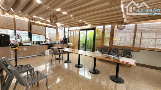 Bán nhà Tây Nam Linh Đàm, 110m2 x 5 tầng, lô góc, ô tô tránh - 2