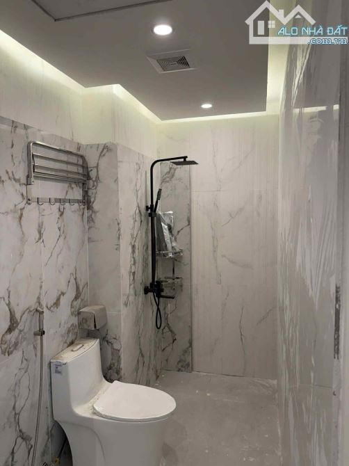 💎 NGÕ Ô TÔ TRÁNH – VỈA HÈ – THANG MÁY - PHÂN LÔ - ĐỐNG ĐA - PHỐ HOÀNG CẦU 70m2*5T*4 MT - 2