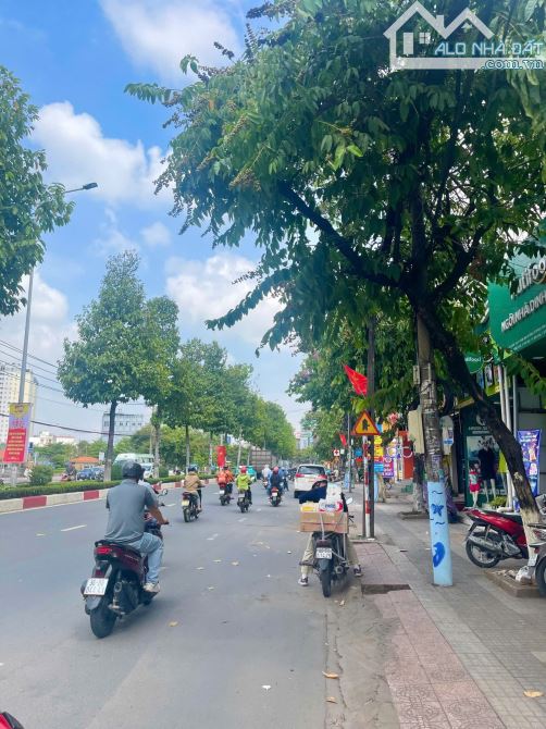 NP548 + BÁN nhà mặt tiền đường Đồng Khởi . P Trảng Dài , tp Biên Hoà - diện tích : 387m2 , - 2