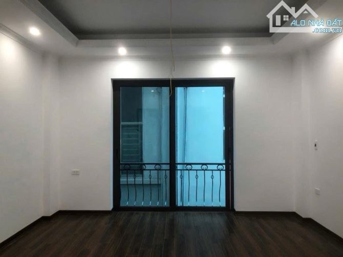 NHÀ ĐẸP,XÂY MỚI VĂN HƯƠNG TÔN ĐỨC THẮNG- 5TẦNG -DT 33M2 -MT 4.2m giá chỉ, 7.5 TỶ - 2