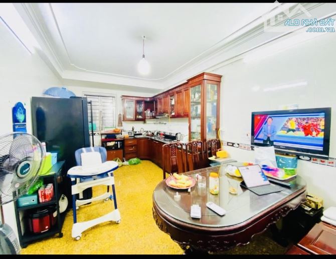 NHÀ ĐẸP PHỐ QUẦN NGỰA - HIẾM BÁN TT BA ĐÌNH, Ô TÔ TRÁNH, GẦN PHỐ, DÂN TRÍ CAO. - 2