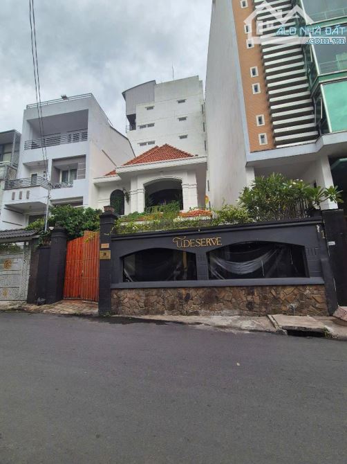 Biệt thự 3 lầu đường Sư Vạn Hạnh, P.12, Q.10 ( 10x 21m ) Giá bán: 53 Tỷ. HĐT: 2000USD/1th - 2