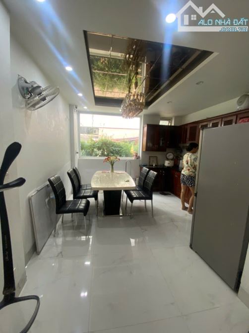Bán nhà phân lô ô tô đỗ cửa, gara Tố Hữu, Thanh Xuân  DT: 55m2 x 4,5 tầng, MT: 4,1m - 2