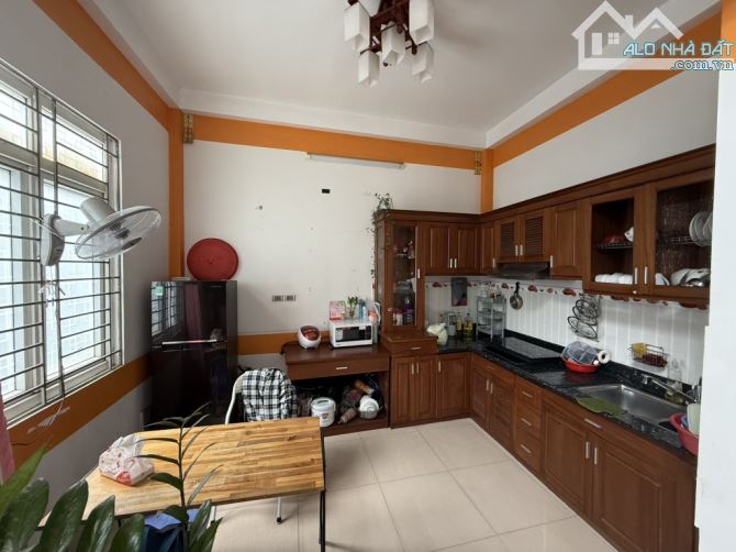 Bán nhà Mỹ Đình - Mặt phố kinh doanh - ô tô - MT 4m - Giá nhỉnh 8 tỷ - 2