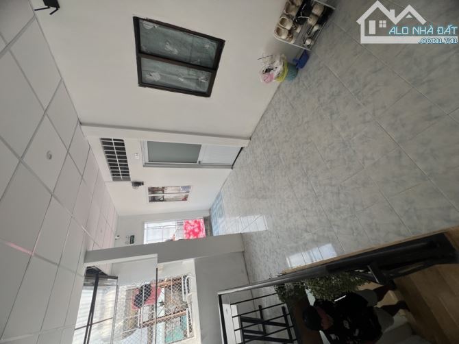 Ngang Khủng Hơn 7m Hồng Bàng Đi Các Quận - 3 Tầng Nở Hậu - 14PN - Hoàn Công Đủ - 7,39Tỷ TL - 2