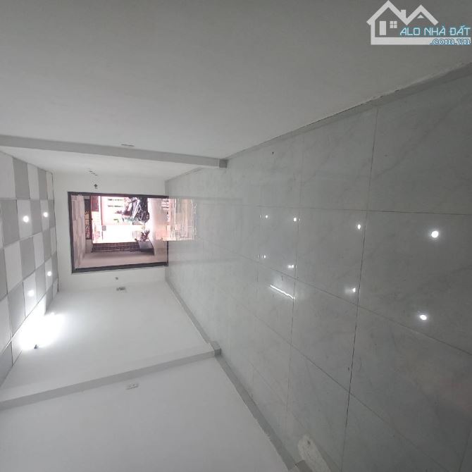 Trung Tâm Quận 8 - Xe Tải Đến Nhà - Hoàn Công Đủ - 3 Tầng - Chân Dài Miên Man - 5,28tỷ TL - 2