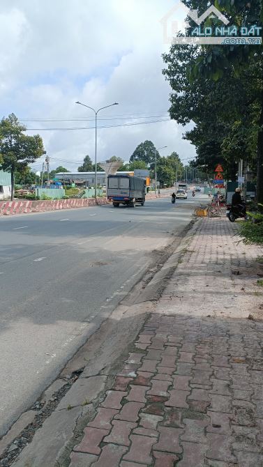 Bán 307,7m2 đất mặt tiền đường Nguyễn Thị Minh Khai, gần đường vành Đai 3 và kdc Kim Oanh - 2