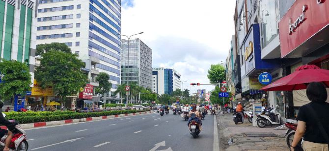 CHDV Cộng Hòa Q.TB, 4 x 16m, 5 tầng, full nội thất. HĐ thuê 360tr/ năm, 15,5  tỷ - 2