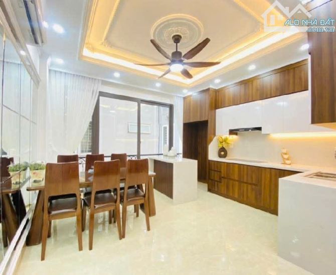 Bán nhà Phạm Văn Đồng, 58m2, ô tô, kinh doanh, nội thất chủ tặng, nhỉnh 15tỷ. - 2