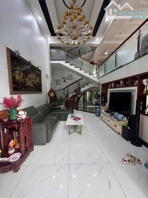 Duy nhất siêu rẻ BIỆT THỰ phường thống nhất - Diện tích: 9x18m, nở hậ - 2