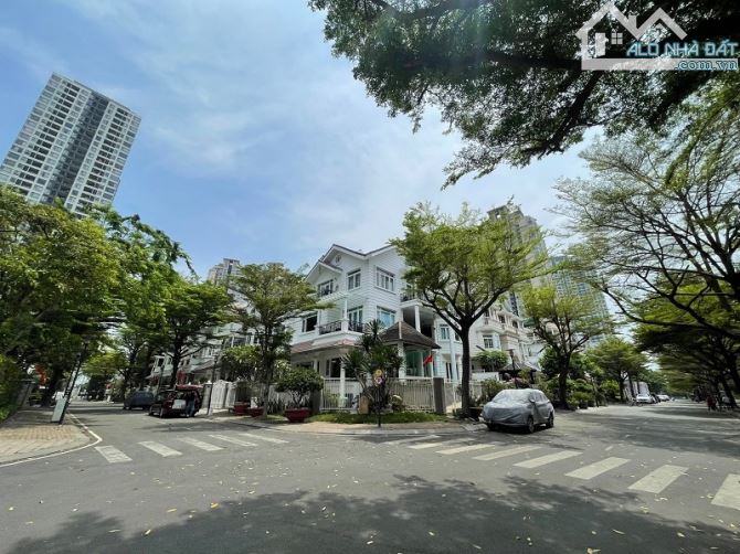 Biệt Thự Saigon Pearl Hầm 4 Lầu đường Nguyễn Hữu Cảnh, Bình Thạnh, 7x21m, Chỉ 92 Tỷ - 1