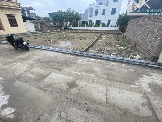 SIÊU PHẨM VÂN NỘI 50m VUÔNG ĐẸP, Ô TÔ TẢI VÀO NHÀ, CHẠY THẲNG 50m RA VÕ NGUYÊN GIÁP - 2