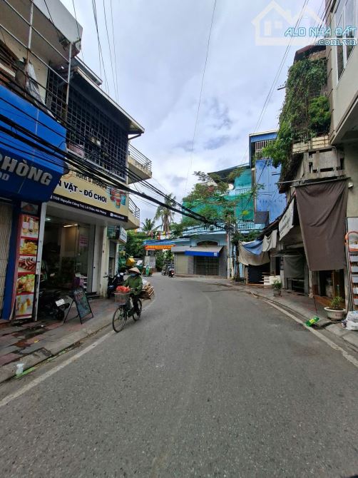 Mặt đường Nguyễn Công Trứ - 29m2 - ngang 2,9m - 1,5 tầng - giá ổn áp 5,4 tỷ - 2