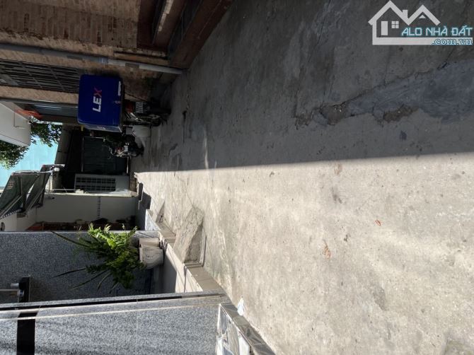 Sát Võ Văn Kiệt - Ngang Bề Thế 6,9m - Hoàn Công Đủ - Diện Tích Hơn 138m2 - 5,2tỷ TL tốt - 2