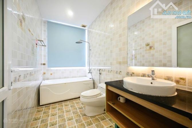 Chính Chủ Bán Nhà -HXH 8m -DT 68m2- Gần Công Viên Làng Hoa -Đường Lê Văn Thọ -Giá 6.8 tỷ - 2