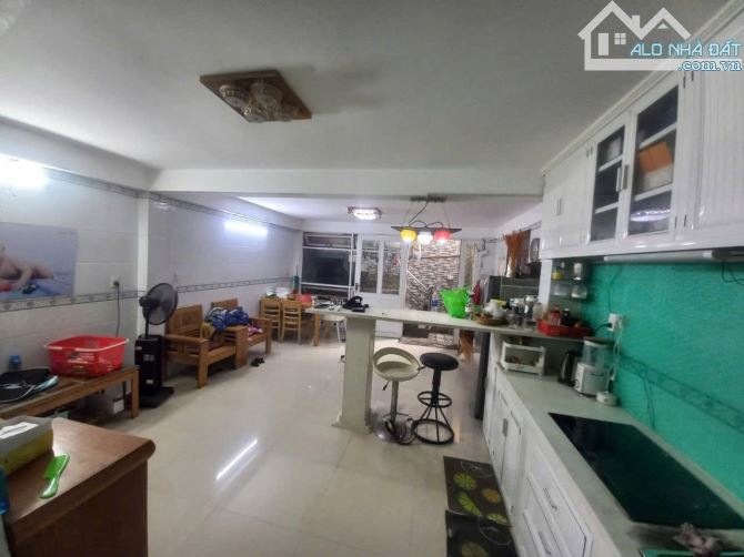 Bán nhà Mặt tiền Bùi Văn Hoà vị trí ngay chợ cổng 10 Vòng xoay Tam Hiệp Biên Hoà - 2