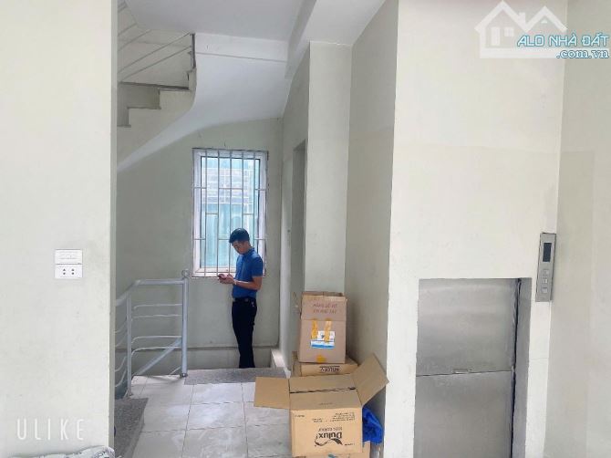 MẶT PHỐ KINH DOANH GIẢI PHÓNG THANH XUÂN 8TỶ 39M 4T MT 4M NHÀ ĐẸP DÂN XÂY SỔ HOA HẬU - 2