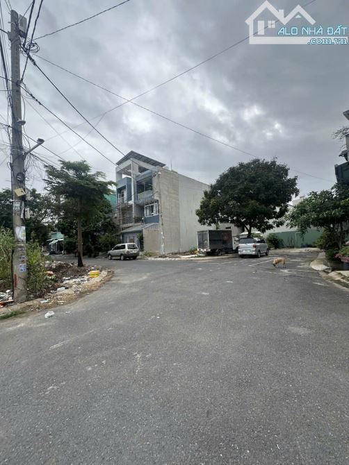 Bán nhà Lô gốc 90m2 , ngang 6m Trịnh Quang
Nghị . Q8, 3 lầu chỉ 7,55 tỷ - 2