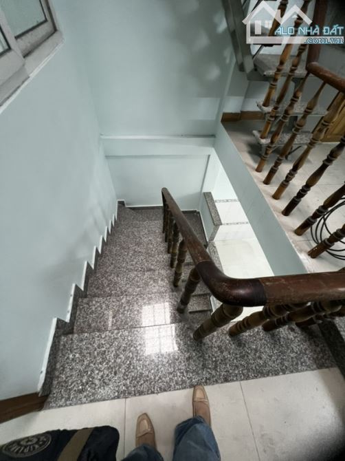 Bán nhà Hẻm 8m 595 CMT8, P.15, Q.10. DT: 8x15m 2 Tầng Giá 19.6 Tỷ TL - 2
