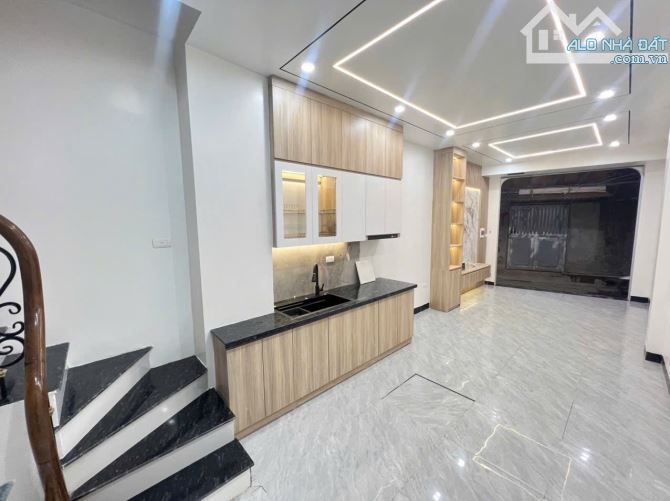 PHỐ LỤA VAN PHÚC 5 TẦNG LÔ GÓC 2 THOÁNG , Ô TÔ QUA, THANG MÁY, FULL NỘI THẤT XỊN 33M,10 TỶ - 2
