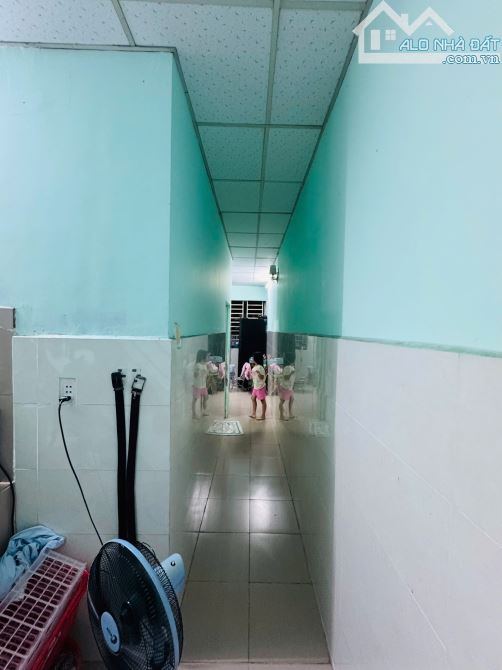 Tân Bình gần Quận 10,Hẻm Ô tô Đỗ cửa Kinh doanh được,56m2(4.3*13),2 tầng,vuông nở hậu,5tỷ6 - 2