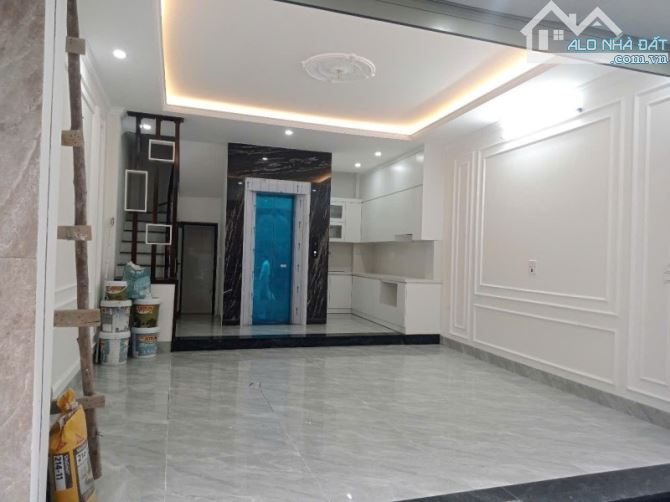 Bán nhà Hoa Lâm,Việt Hưng 6 tầng,42m,mt4.7m gần oto nhỉnh 8 tỷ - 2