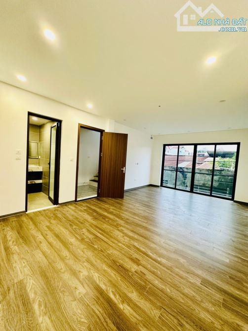 BÁN NHÀ NGUYỄN VĂN LINH – 50M² – 5 TẦNG – 8.6 TỶ – Ô TÔ VÀO NHÀ - 2