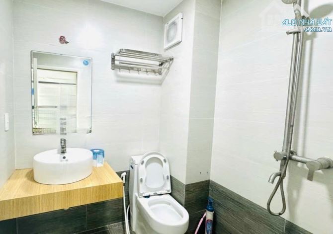 5 tỷ căn 4 tầng Phúc Lợi, dân xây chắc chắn - 3