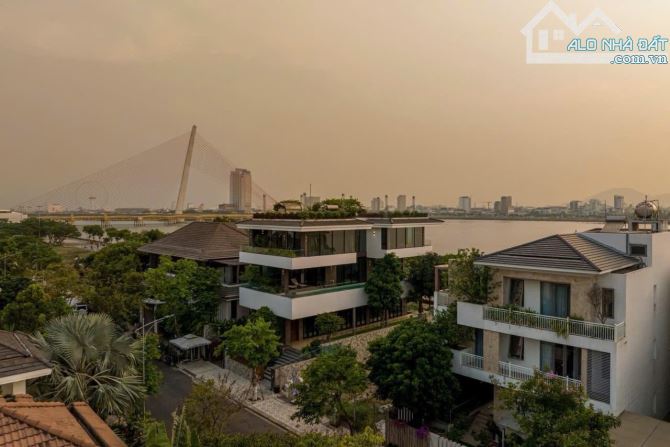 Biệt thự cao cấp  Euro Village 1 900m2, ngang 36m x 25m  hai mặt tiền view Cầu Rồng - 2