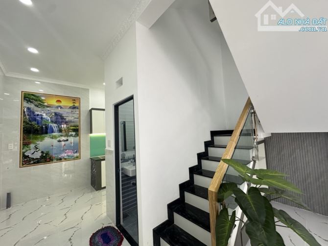 NHÀ MỚI CHỈ 3,6 TỶ NGAY TT HÓC MÔN , Xe tải đậu nhà . - 3