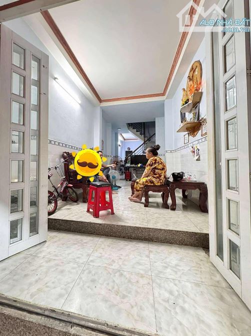 Hẻm 163 Tô Hiến Thành, Quận 10, 48m2, 4 tầng, 4 phòng ngủ, 1 đời chủ - 3