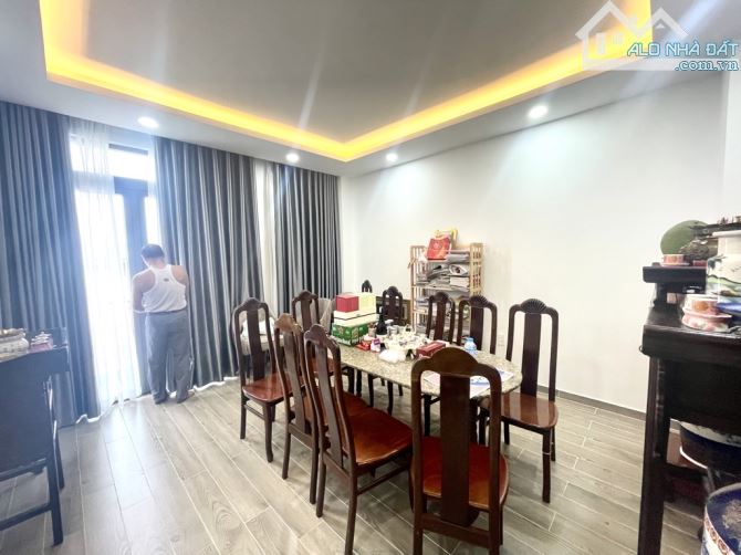 Bán nhà 6 tầng đường Dương Quảng hàm phường 6 quận gò vấp - 3