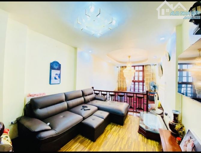 NHÀ ĐẸP PHỐ QUẦN NGỰA - HIẾM BÁN TT BA ĐÌNH, Ô TÔ TRÁNH, GẦN PHỐ, DÂN TRÍ CAO. - 3