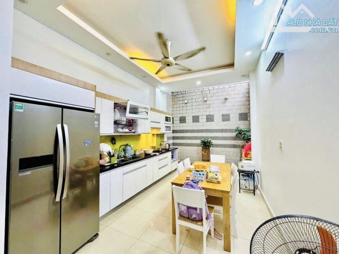 𝐍𝐡à đẹ𝐩 𝐋𝐚 𝐓𝐡à𝐧𝐡 – 𝐆𝐚𝐫𝐚 ô 𝐭ô – 𝐅𝐮𝐥𝐥 𝐧ộ𝐢 𝐭𝐡ấ𝐭 – 𝐇𝐚𝐢 𝐦ặ𝐭 𝐭𝐡𝐨á - 3