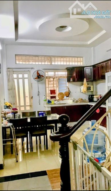 NHÀ 2 MT Hẻm Sát Dương Bá Trạc Q 8 Ngang 4,2m x14m Dòng Tiền 144tr CHỦ GẤP BÁN Chỉ 6,1 tTL - 3