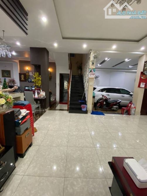 Hot! Cần bán gấp biệt thự mini ngay đường CMT8, P.7, Tân Bình (110m2) 5 tầng - Chỉ 21.5 tỷ - 3