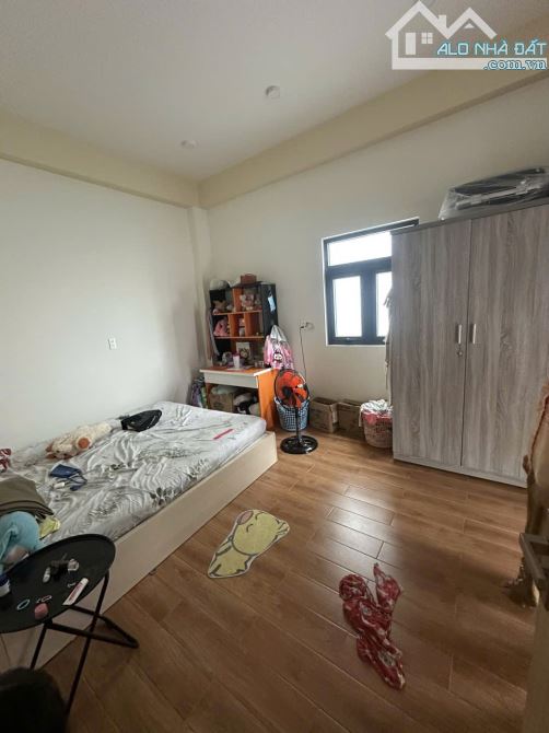 Bán nhà Lô gốc 90m2 , ngang 6m Trịnh Quang
Nghị . Q8, 3 lầu chỉ 7,55 tỷ - 3