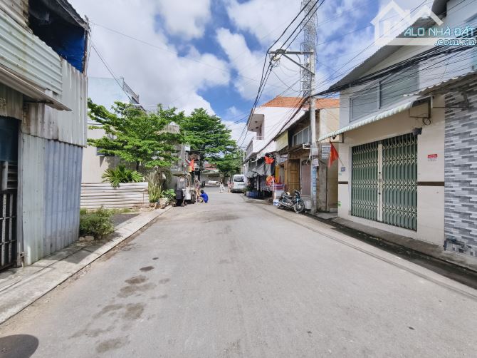 Dãy trọ Trương Văn Thành Hiệp Phú - 100m2 (4x22m) - Đường 8m ô tô quay đầu. - 3