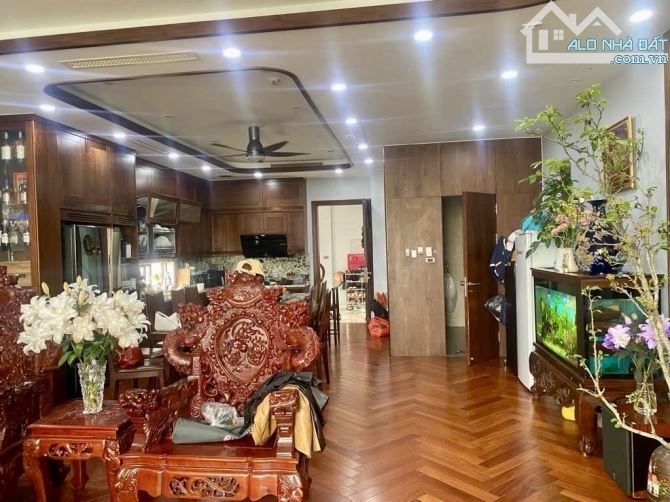 Hạ chào 15 tỷ, nhà mặt phố Trung Phụng hàng xóm Xã Đàn, Dt 100m2, 8t, mt 7m. - 3