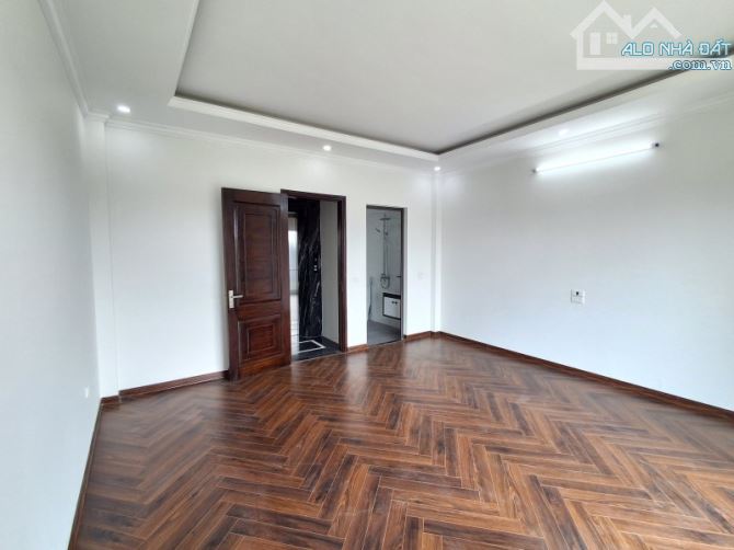 Bán nhà Hoa Lâm,Việt Hưng 6 tầng,42m,mt4.7m gần oto nhỉnh 8 tỷ - 3