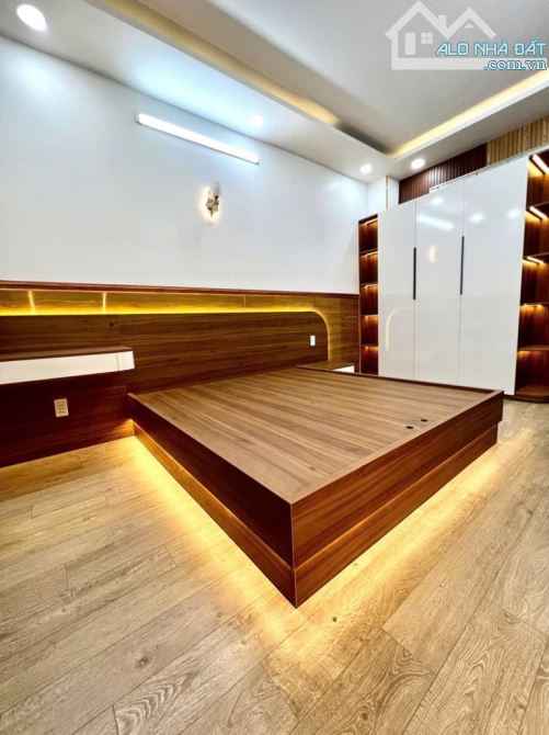 Bán nhà 4 tầng đẹp như villa – Ngang 10m Ngay ĐH GTVT – ô tô ngủ trong nhà - Q12 - 4