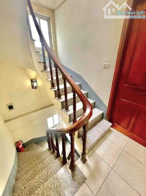Bán nhà 2 MT 4x25.5m 6 tầng 8 phòng khép kín - Mặt phố Nguyễn Khuyến Đống Đa - 38.2 tỷ - 4