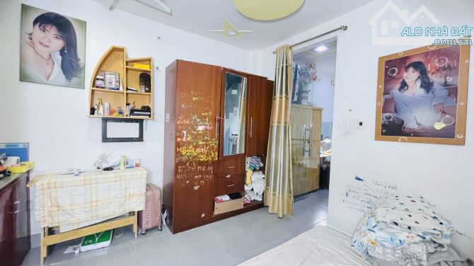 HXH Trường Sa Q.3 DT 40m2 4PN 3 tầng mới có sẵn PN tầng trệt  chỉ 8,5 T - 4