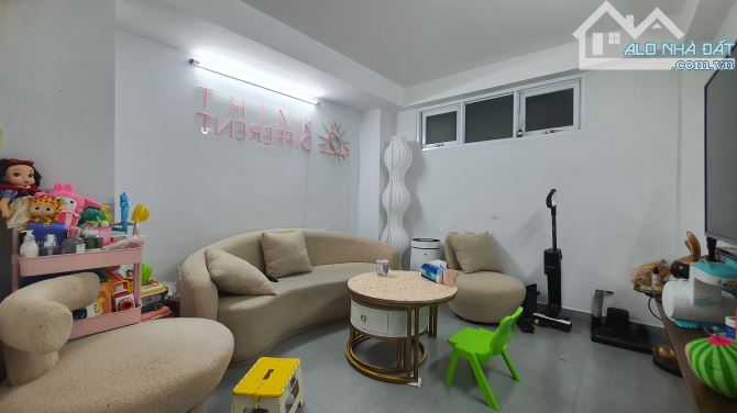 BÁN NHÀ ĐẸP 4 TẦNG, CỐNG QUỲNH, P. NGUYỄN CƯ TRINH, GIÁ CHỈ 10 TỶ - 4
