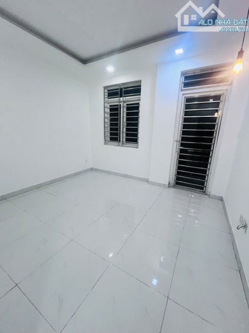 Hạ Giá Bán Gấp Nhà Mơi Cần Bán Xe Hơi Trong Nhà - DTCN 38m2 - 5 PN - 4