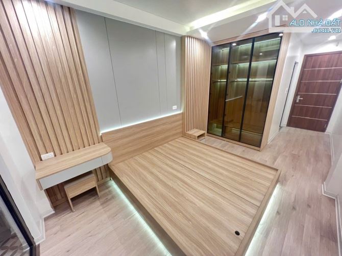 PHỐ LỤA VAN PHÚC 5 TẦNG LÔ GÓC 2 THOÁNG , Ô TÔ QUA, THANG MÁY, FULL NỘI THẤT XỊN 33M,10 TỶ - 4