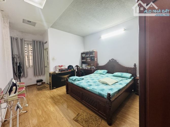 VÕ VĂN NGÂN - LINH CHIỂU - 72M2 - NHÀ 3 TẦNG BTCT - GẦN CHỢ THỦ ĐỨC - ÔTÔ NGỦ TRONG NHÀ - 4