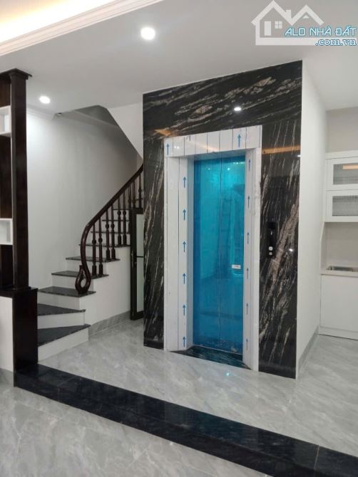 Bán nhà Hoa Lâm,Việt Hưng 6 tầng,42m,mt4.7m gần oto nhỉnh 8 tỷ - 4